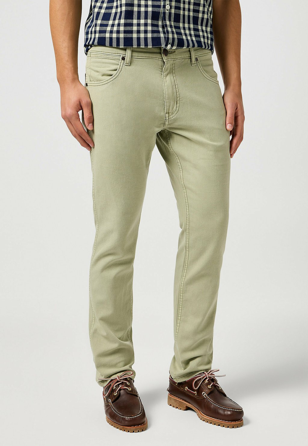 Джинсы GREENSBORO Wrangler, зеленый
Джинсы GREENSBORO Wrangler, зеленый