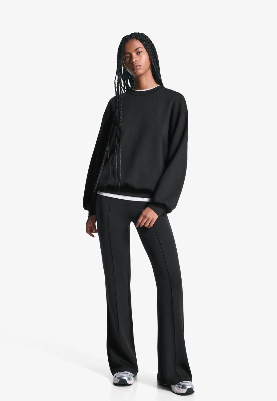 Толстовка Bershka Sweatshirt, Black
Толстовка Bershka Sweatshirt, Black