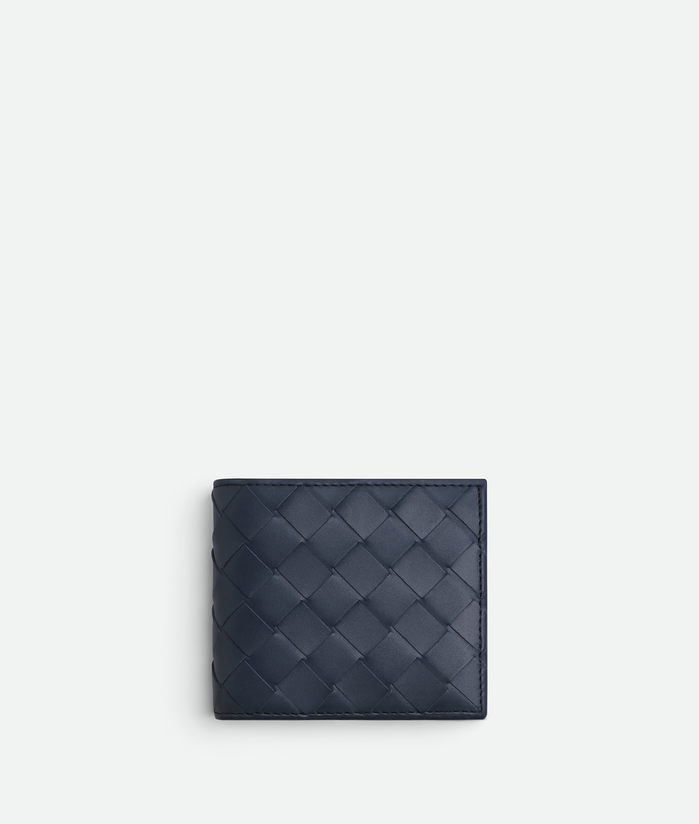Intrecciato bi-fold wallet with coin purse BOTTEGA VENETA, космос
Intrecciato bi-fold wallet with coin purse BOTTEGA VENETA, космос