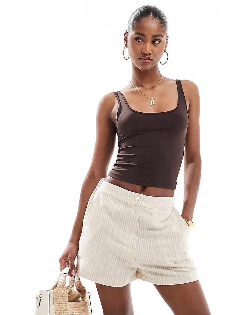 Футболка Stradivarius из полиамида коричневого цвета
Футболка Stradivarius из полиамида коричневого цвета