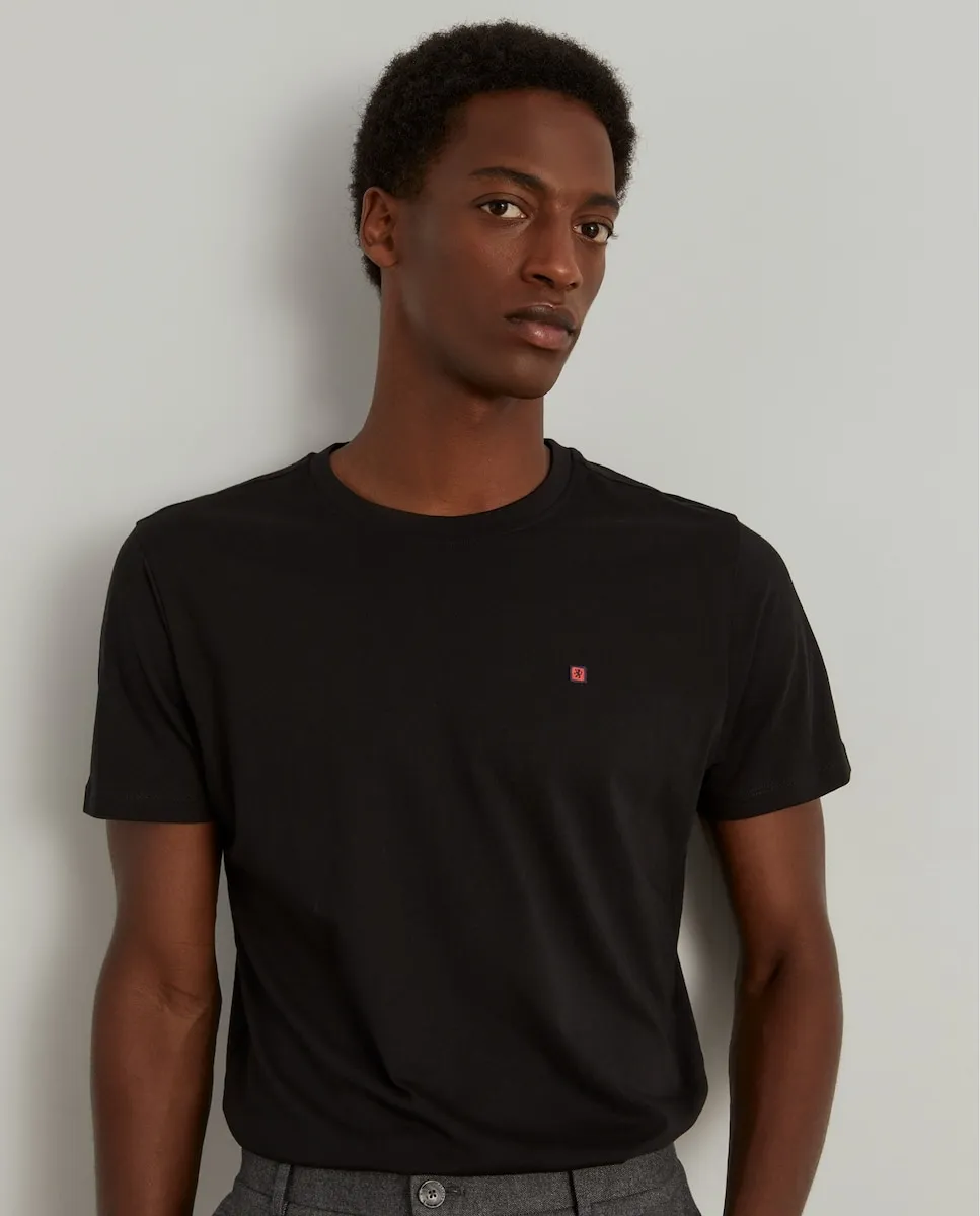 Мужская базовая футболка из хлопка Lion Of Porches, черный
Мужская базовая футболка из хлопка Lion Of Porches, черный