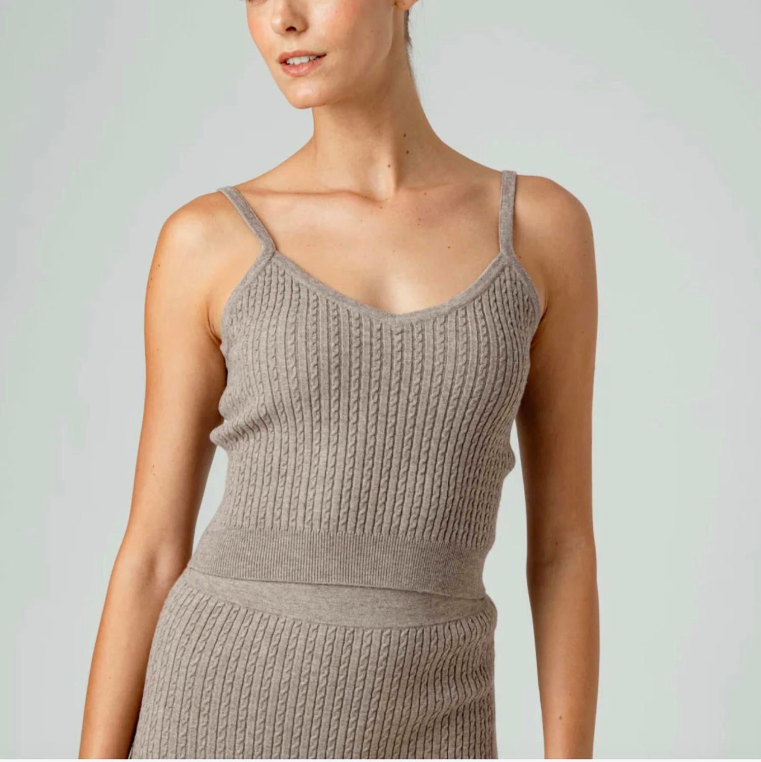 Топ Aimee Tank в цвете каштана Sundays, Chestnut
Топ Aimee Tank в цвете каштана Sundays, Chestnut