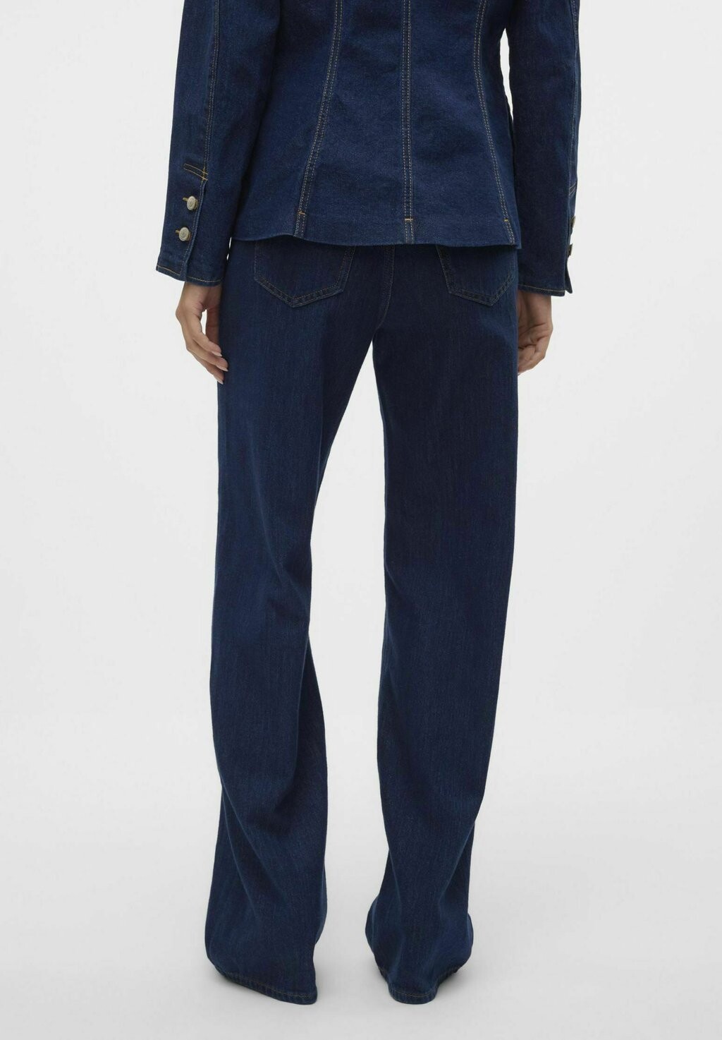 Расклешенные джинсы WEIT GESCHNITTEN VMTESSA HOHE TAILLE Vero Moda, темно-синий деним
Расклешенные джинсы WEIT GESCHNITTEN VMTESSA HOHE TAILLE Vero Moda, темно-синий деним