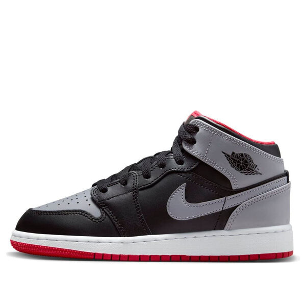 Кроссовки 1 средние Air Jordan, черный
Кроссовки 1 средние Air Jordan, черный