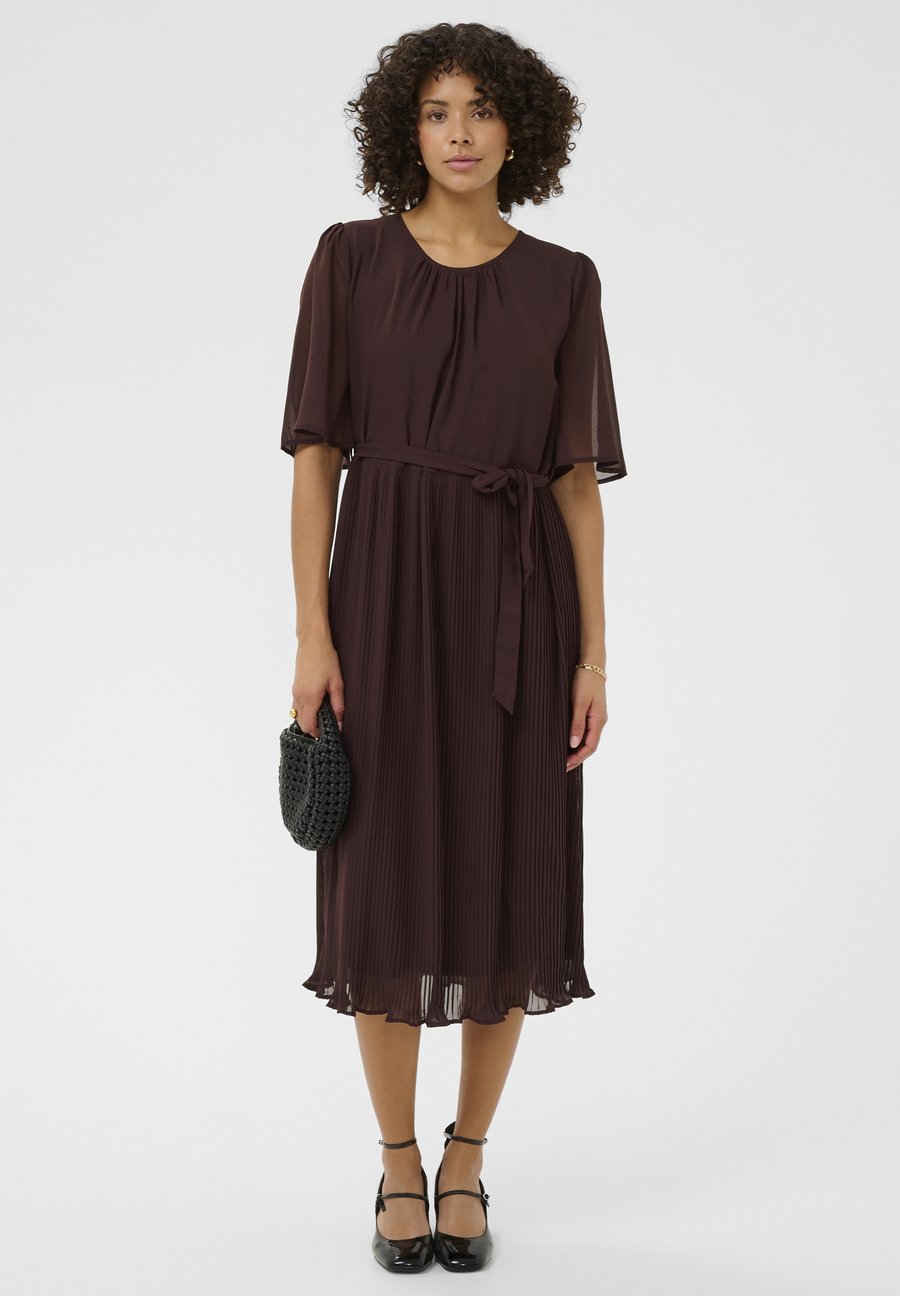 Платье Kaffe KADEMI DRESS, Fudge/Bordeaux
Платье Kaffe KADEMI DRESS, Fudge/Bordeaux
