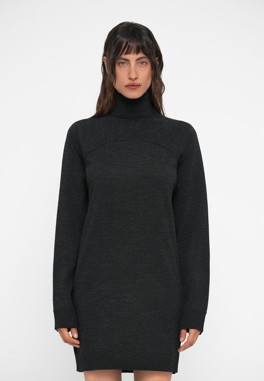 Платье MM6 Maison Margiela MINI DRESS, Dark Grey
Платье MM6 Maison Margiela MINI DRESS, Dark Grey