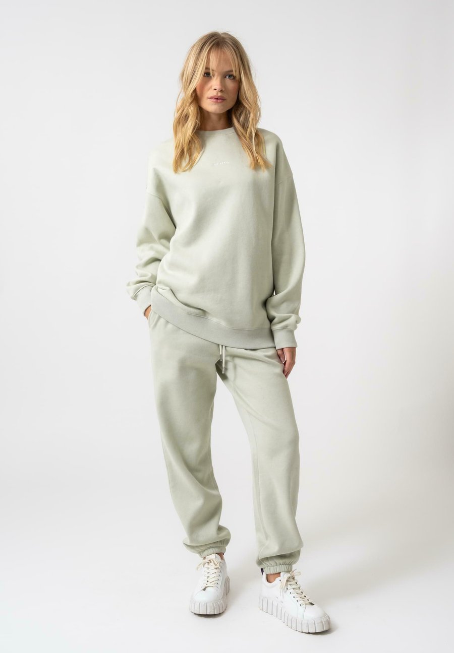 Толстовка OH APRIL Sweatshirt, Soft Green/Light Green
Толстовка OH APRIL Sweatshirt, Soft Green/Light Green