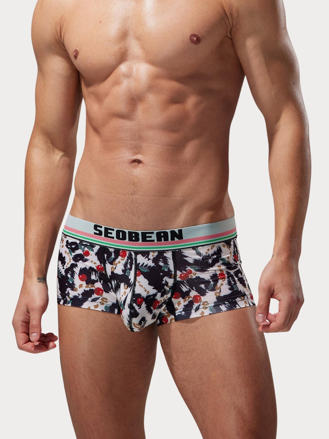 SEOBEAN Боксеры 'Tropical Leaves Cherry' в черном цвете
SEOBEAN Боксеры 'Tropical Leaves Cherry' в черном цвете