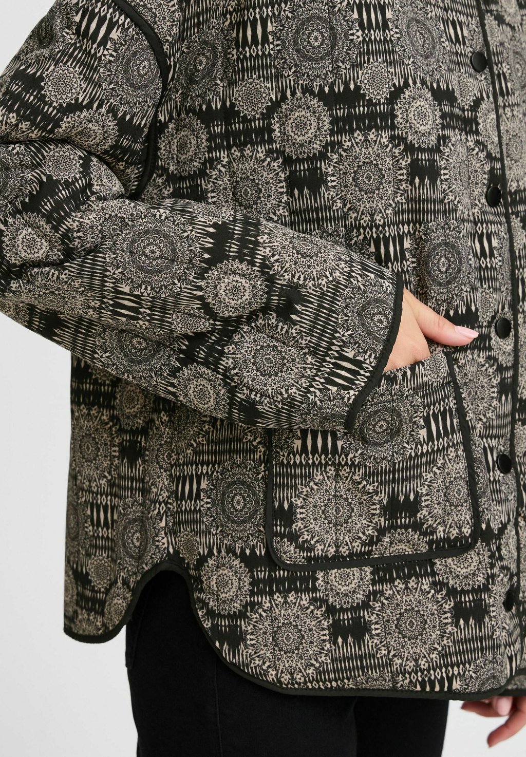 Легкая куртка DELIGHT b.young, черный
Легкая куртка DELIGHT b.young, черный