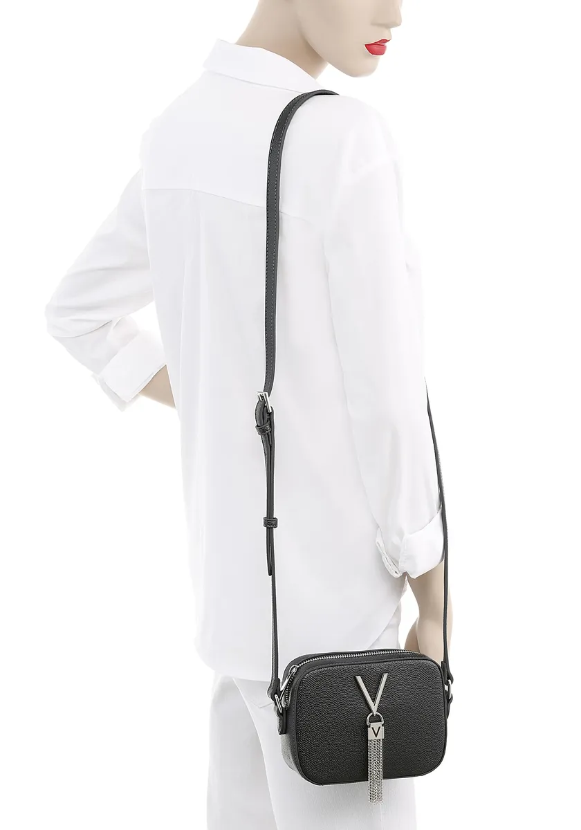 VALENTINO BAGS сумка через плечо "DIVINA", сумочка женская сумка женская сумка через плечо, антрацит
VALENTINO BAGS сумка через плечо "DIVINA", сумочка женская сумка женская сумка через плечо, антрацит