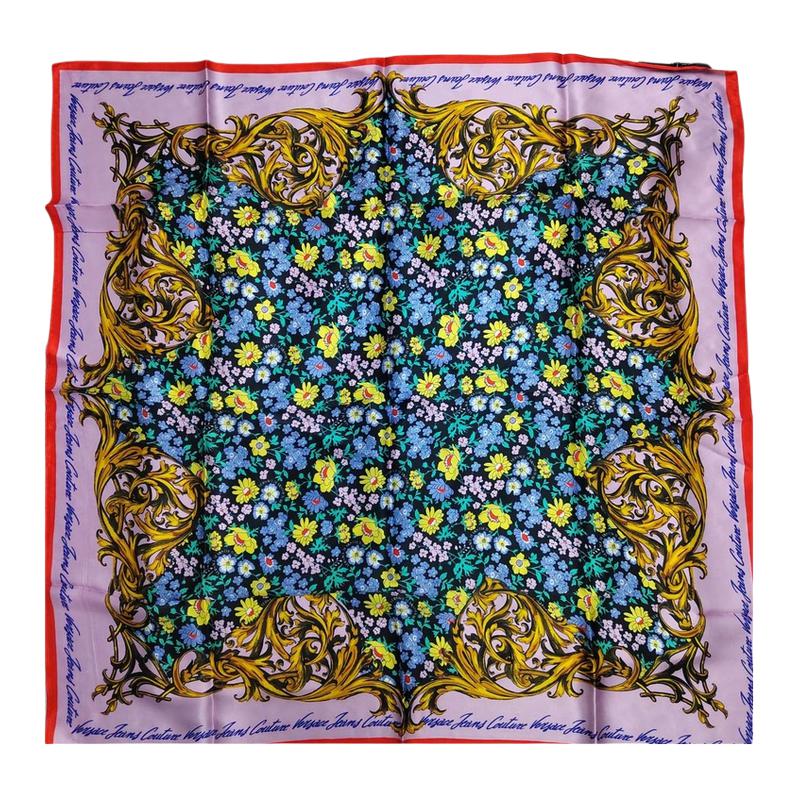 VERSACE JEANS COUTURE Шелковый шарф Women's Green/Pink
VERSACE JEANS COUTURE Шелковый шарф Women's Green/Pink