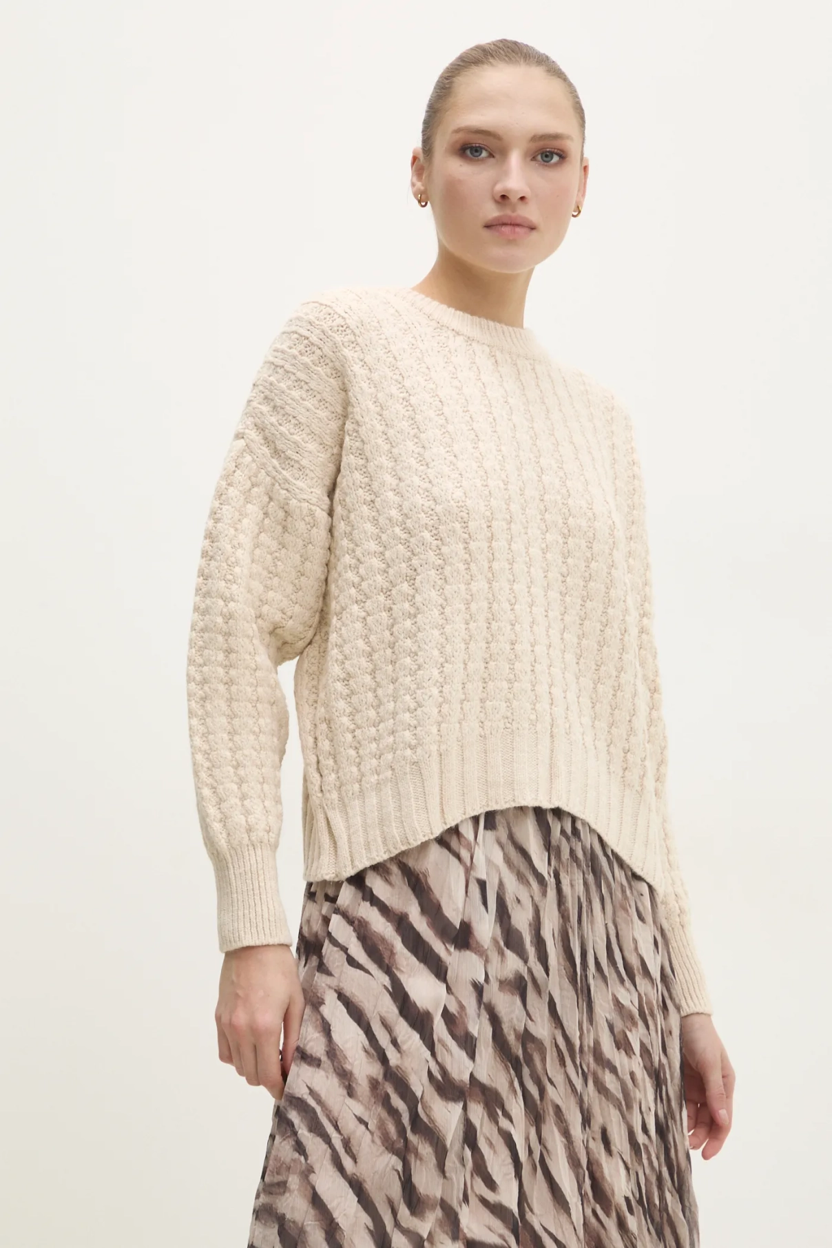 Свитер из смесовой шерсти Answear Lab, бежевый
Свитер из смесовой шерсти Answear Lab, бежевый