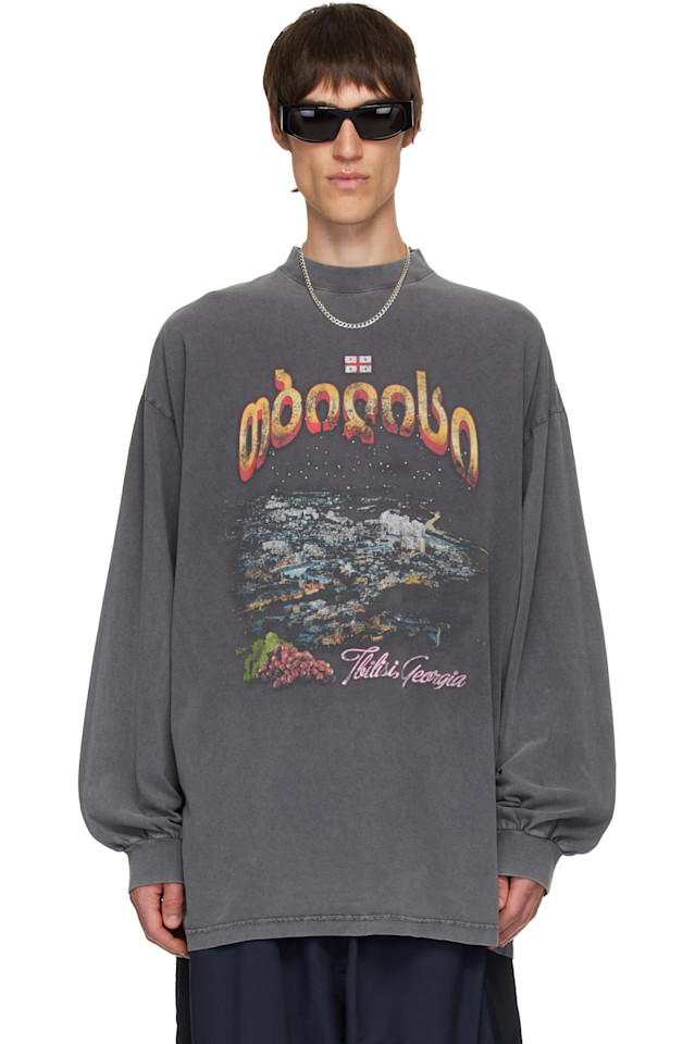 Balenciaga Серая таблиси футболка с длинным рукавом
Balenciaga Серая таблиси футболка с длинным рукавом