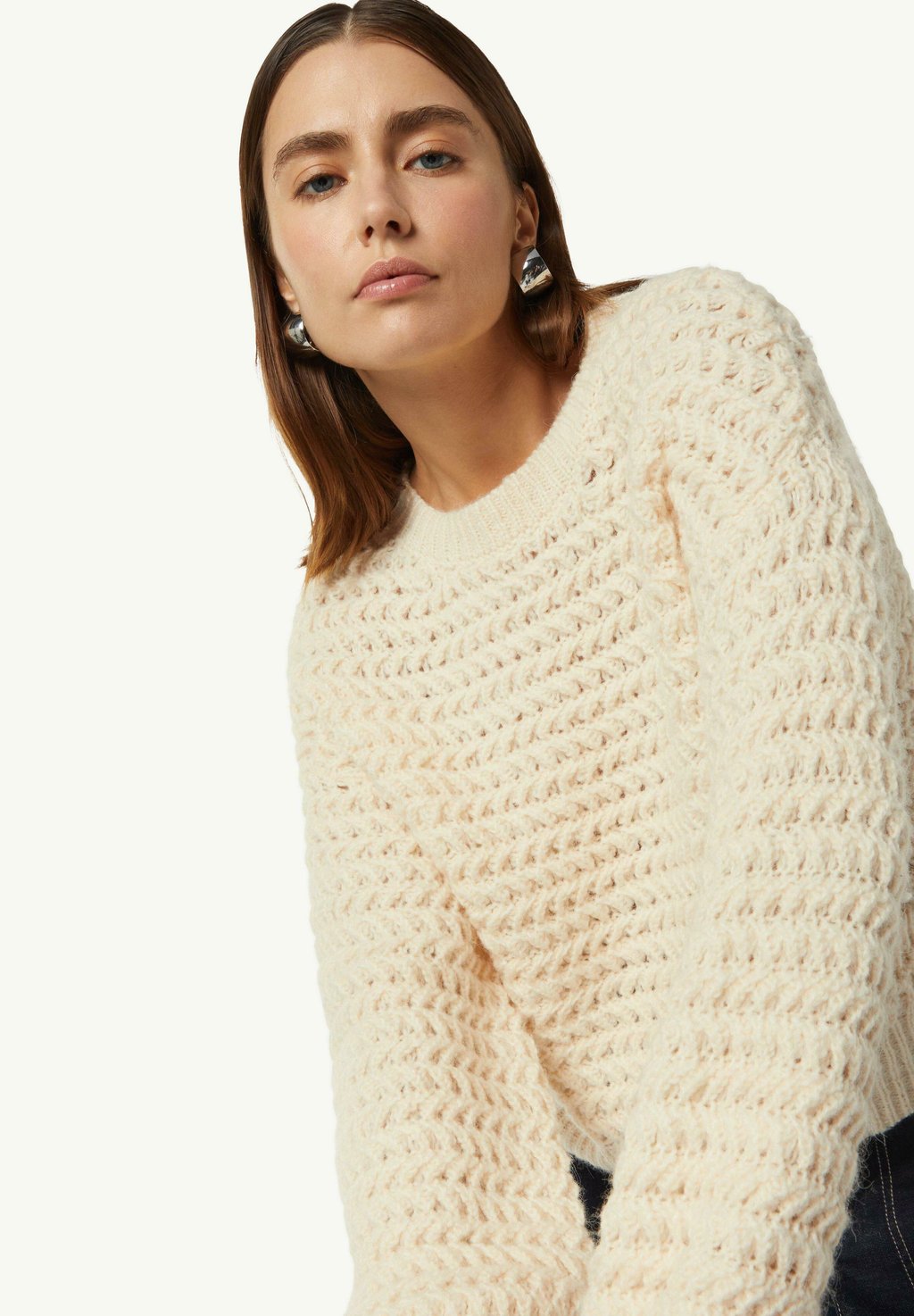 Джемпер MIT ÜBERSCHNITTENEN SCHULTERN comma casual identity, бежевый
Джемпер MIT ÜBERSCHNITTENEN SCHULTERN comma casual identity, бежевый