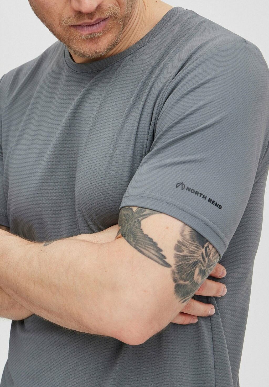 Базовая футболка NBELWIN M North Bend, серый
Базовая футболка NBELWIN M North Bend, серый