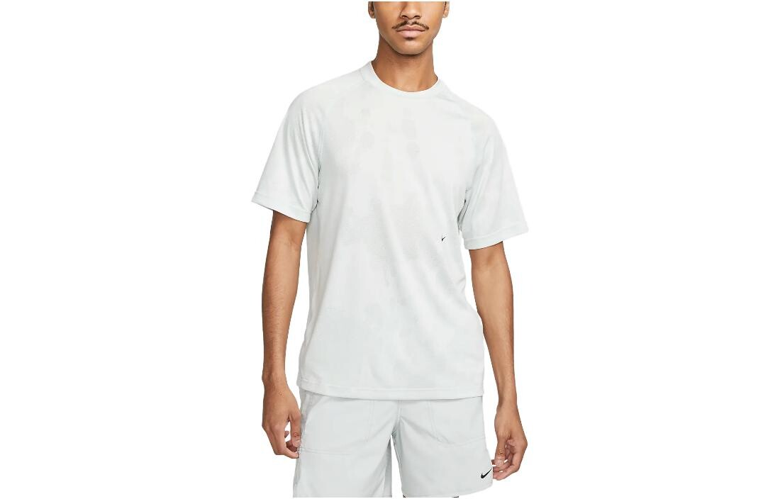 Футболка мужская белая Nike, белый
Футболка мужская белая Nike, белый