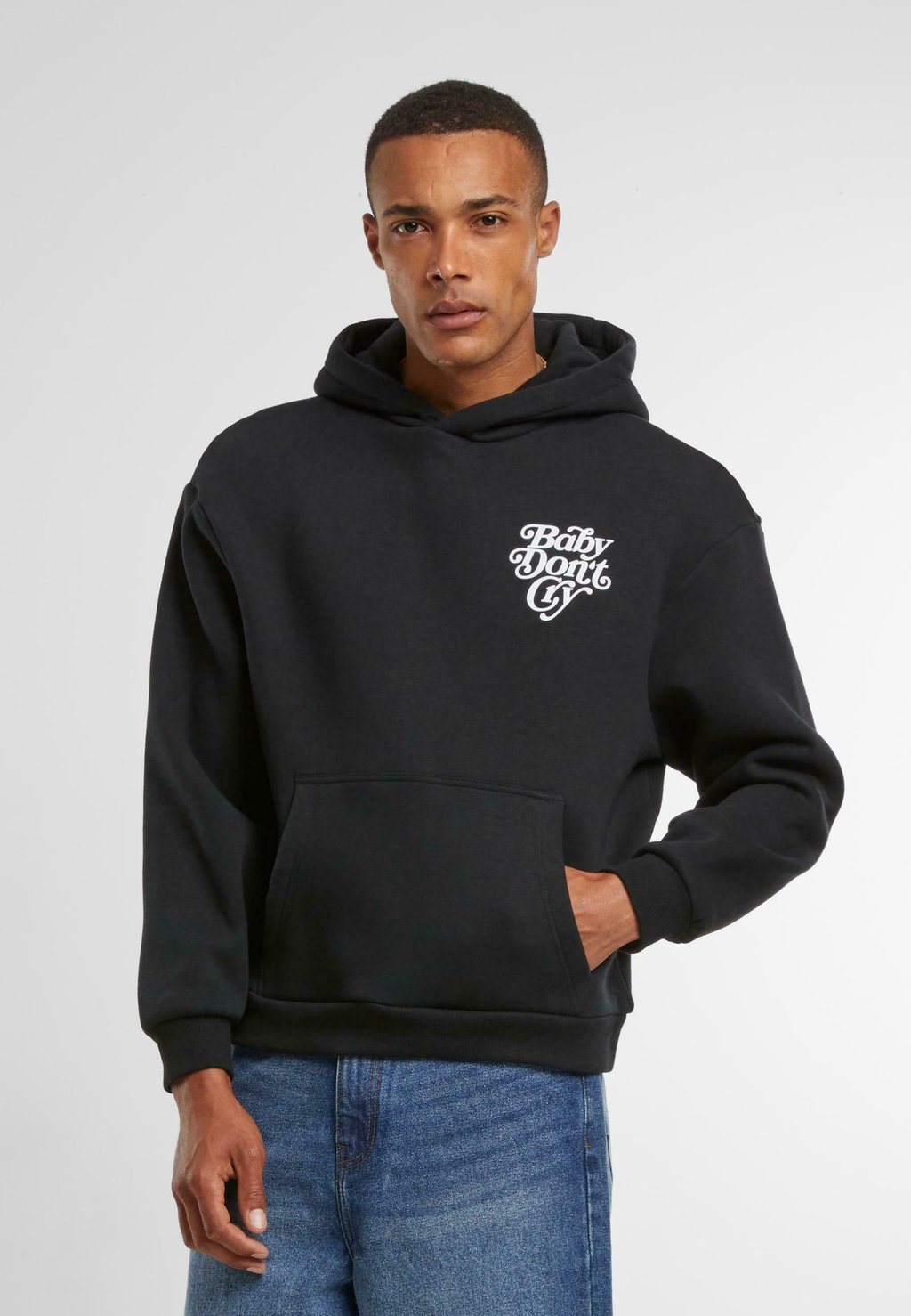 Толстовка с капюшоном BABY DONT CRY FLUFFY Upscale by Mister Tee, черный
Толстовка с капюшоном BABY DONT CRY FLUFFY Upscale by Mister Tee, черный