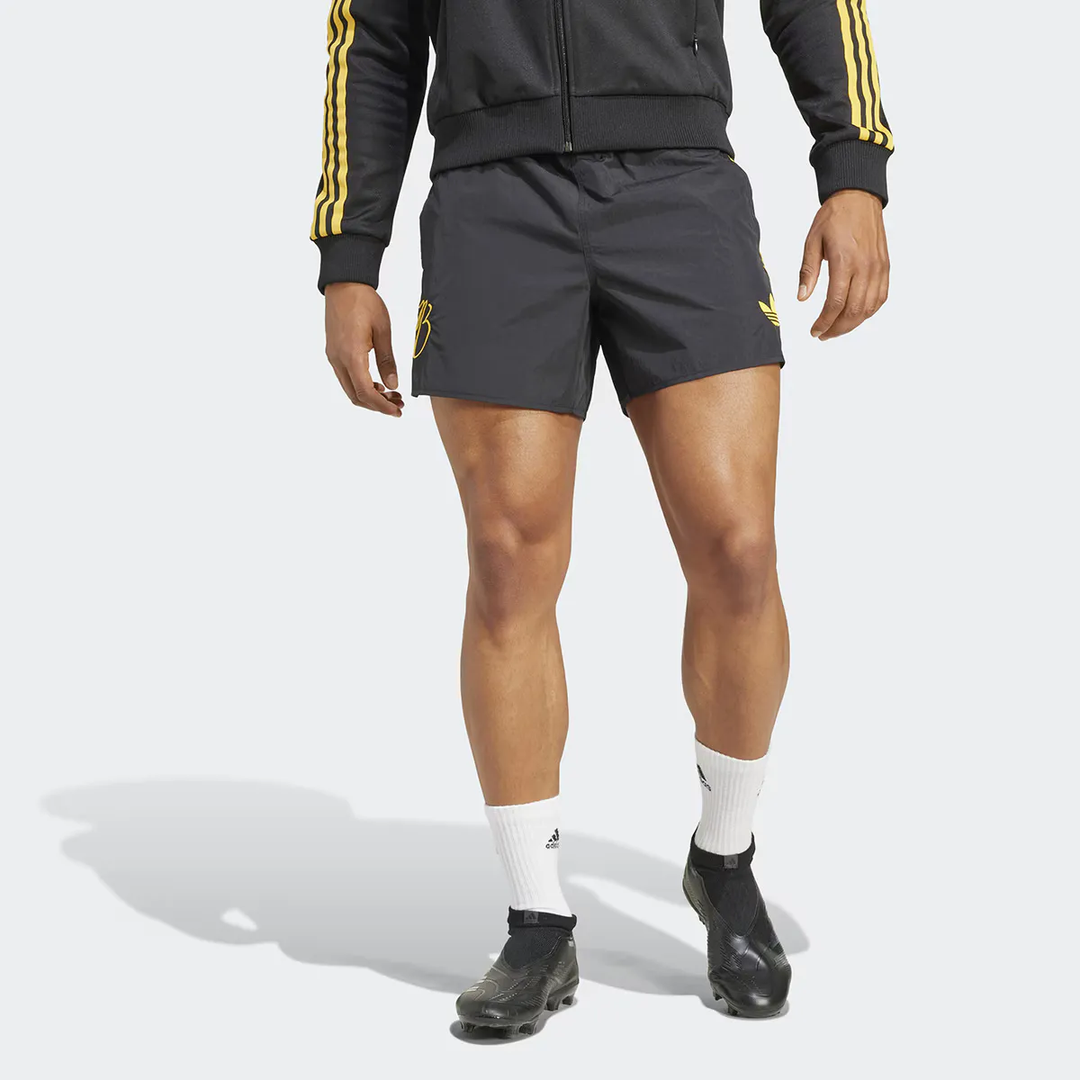 Мужские шорты Adidas Jude Bellingham, чёрный
Мужские шорты Adidas Jude Bellingham, чёрный