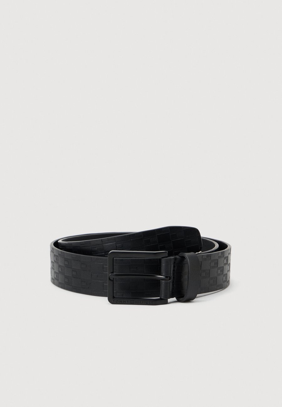 Ремень Tommy Hilfiger FLAG MONOGRAM OLIVER, Black
Ремень Tommy Hilfiger FLAG MONOGRAM OLIVER, Black