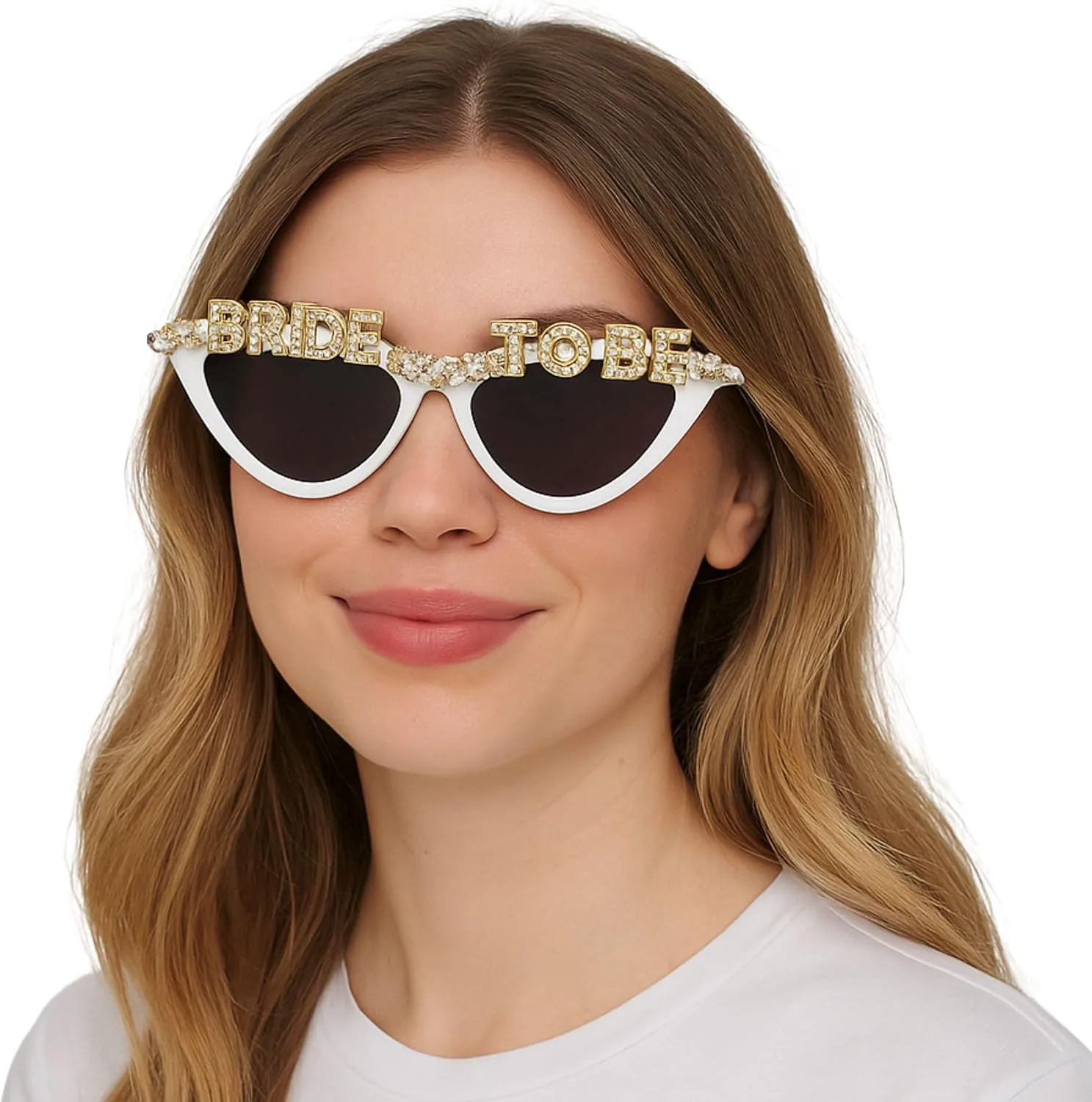 Стильные свадебные очки Funky Junque Bride To Be «кошачий глаз», украшенные стразами – белые свадебные очки, подарок на девичник, Bride to Be - White/Gold
Стильные свадебные очки Funky Junque Bride To Be «кошачий глаз», украшенные стразами – белые свадебные очки, подарок на девичник, Bride to Be - White/Gold