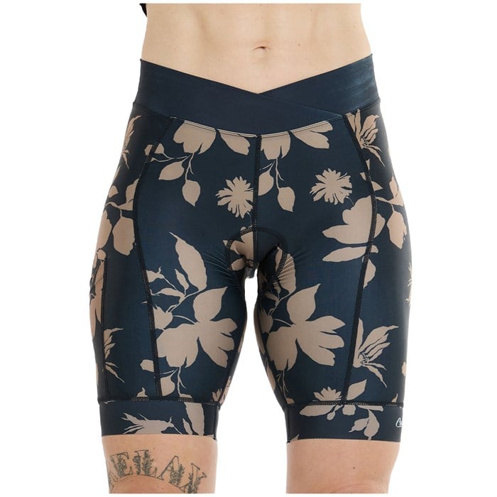 Брюки-Шорты для вечеринок - женские Dharco, Louis
Брюки-Шорты для вечеринок - женские Dharco, Louis