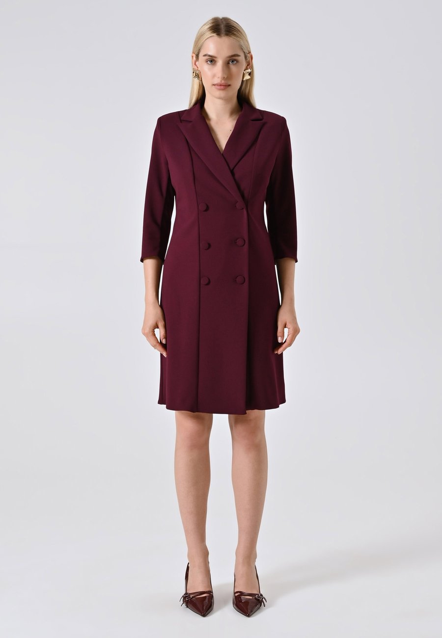 Платье Rinascimento Shirt dress, Red/Bordeaux
Платье Rinascimento Shirt dress, Red/Bordeaux