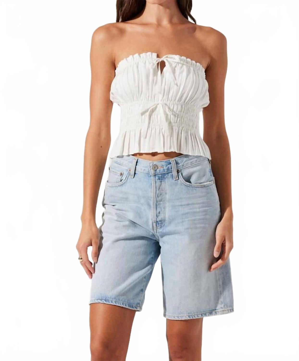 Биффи топ с буфами в бежевом цвете ASTR
Биффи топ с буфами в бежевом цвете ASTR