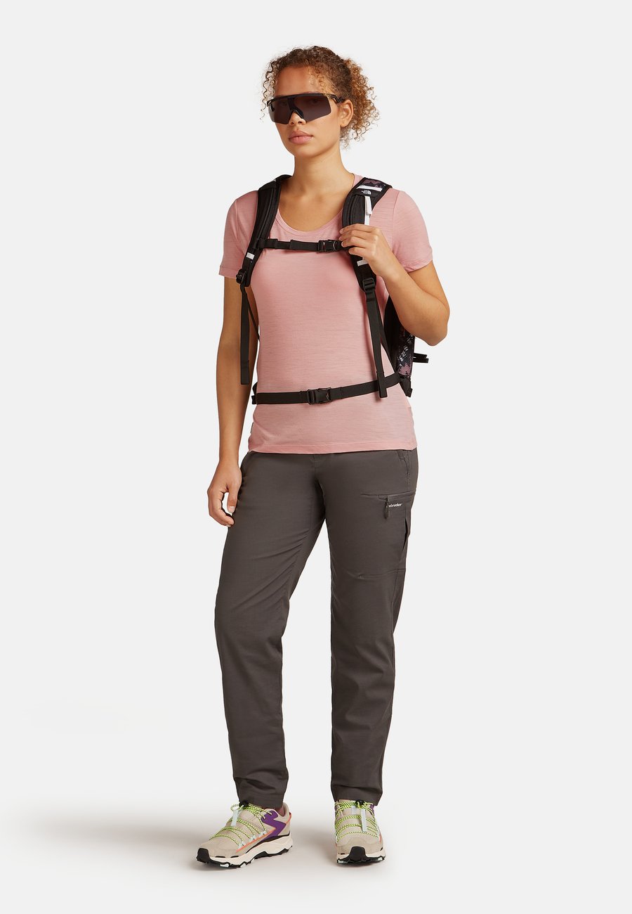 Спортивная футболка icebreaker 150 SCOOP TEE, Blush/Pink
Спортивная футболка icebreaker 150 SCOOP TEE, Blush/Pink