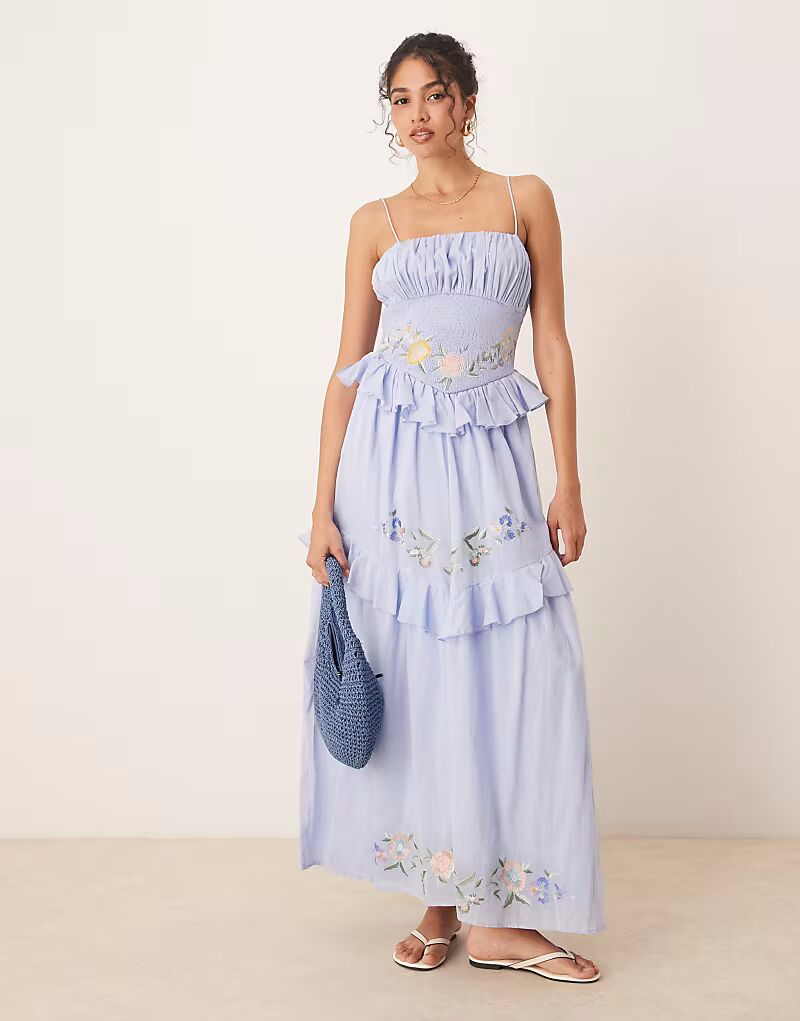 Платье макси ASOS DESIGN на бретелях с вышивкой на талии синего цвета
Платье макси ASOS DESIGN на бретелях с вышивкой на талии синего цвета