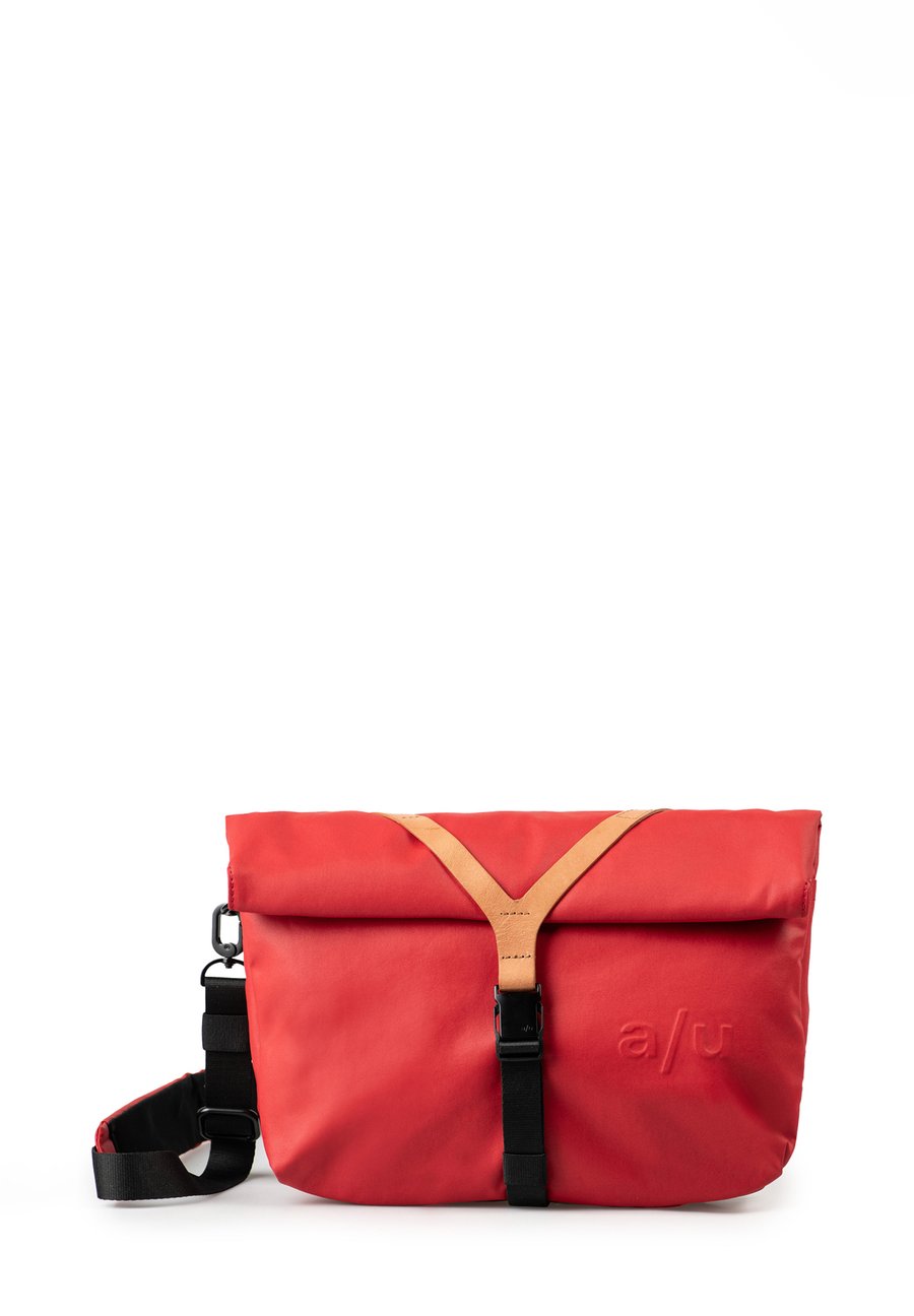 Сумка кросс-боди Aunts & Uncles Cross body bag, Red
Сумка кросс-боди Aunts & Uncles Cross body bag, Red