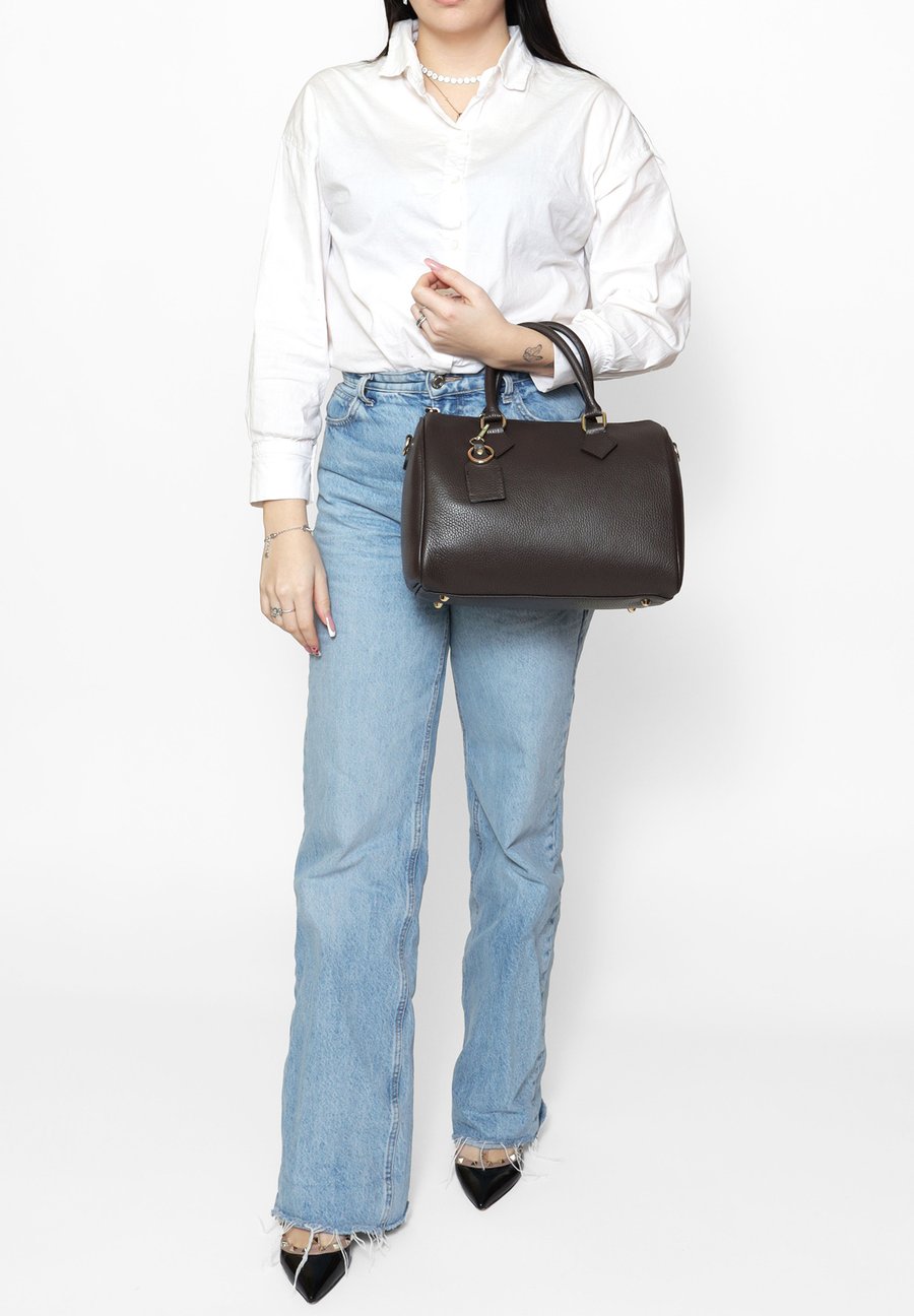 Сумка Chiara Ferretti BOWLER, D T Moro Dark Brown/Dark Brown
Сумка Chiara Ferretti BOWLER, D T Moro Dark Brown/Dark Brown