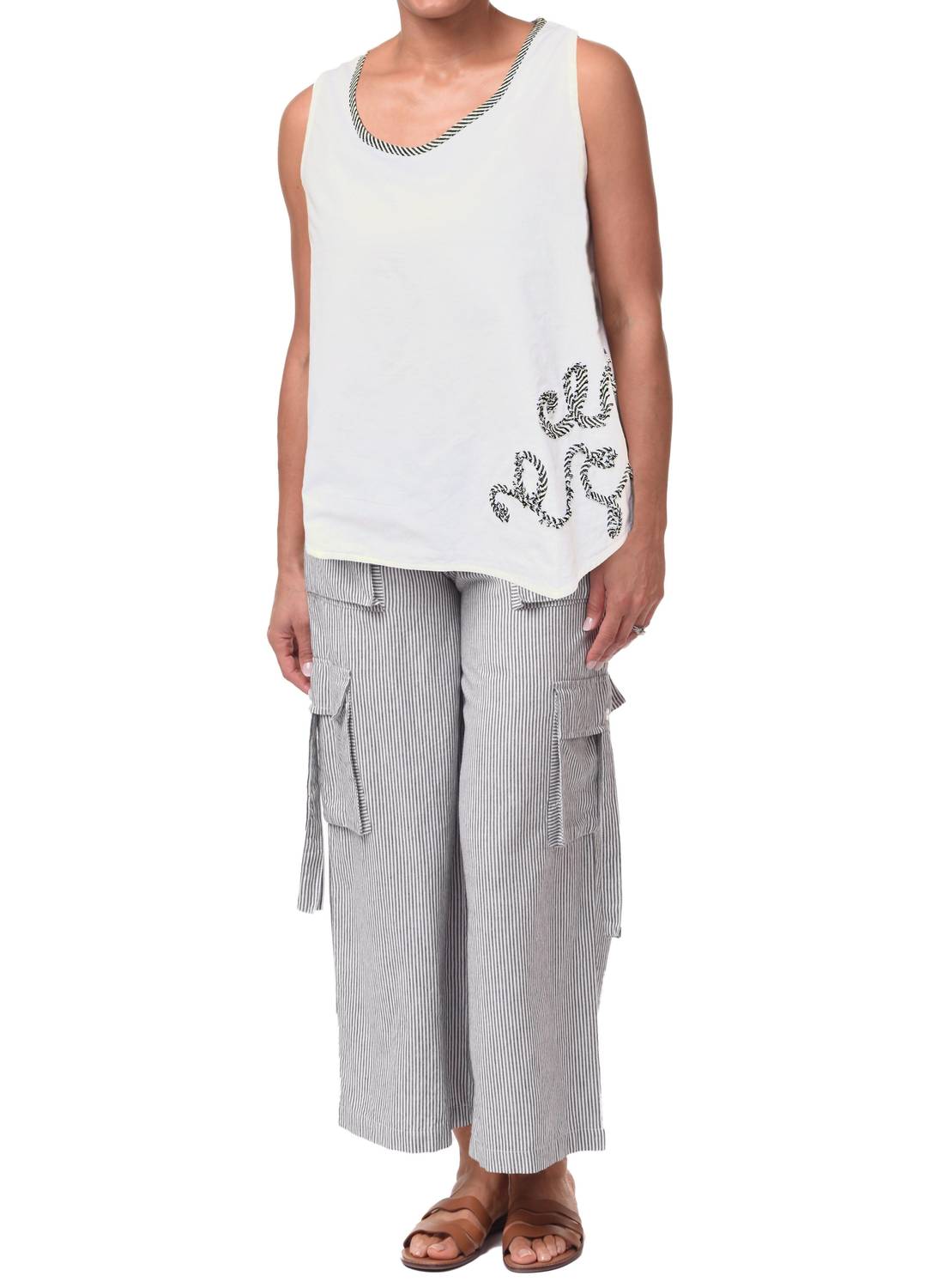 Топ Eileen белый/в полоску Tulip Clothing
Топ Eileen белый/в полоску Tulip Clothing