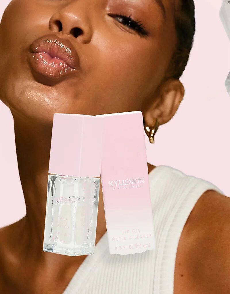 Масло для губ Kylie Skin - прозрачное Kylie Cosmetics By Kylie Jenner
Масло для губ Kylie Skin - прозрачное Kylie Cosmetics By Kylie Jenner