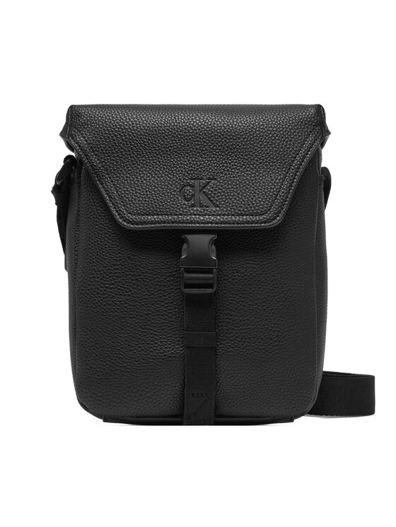 Сумка через плечо Ultralight Reporter18 Pu K50K512565 Calvin Klein Jeans, черный 
Сумка через плечо Ultralight Reporter18 Pu K50K512565 Calvin Klein Jeans, черный