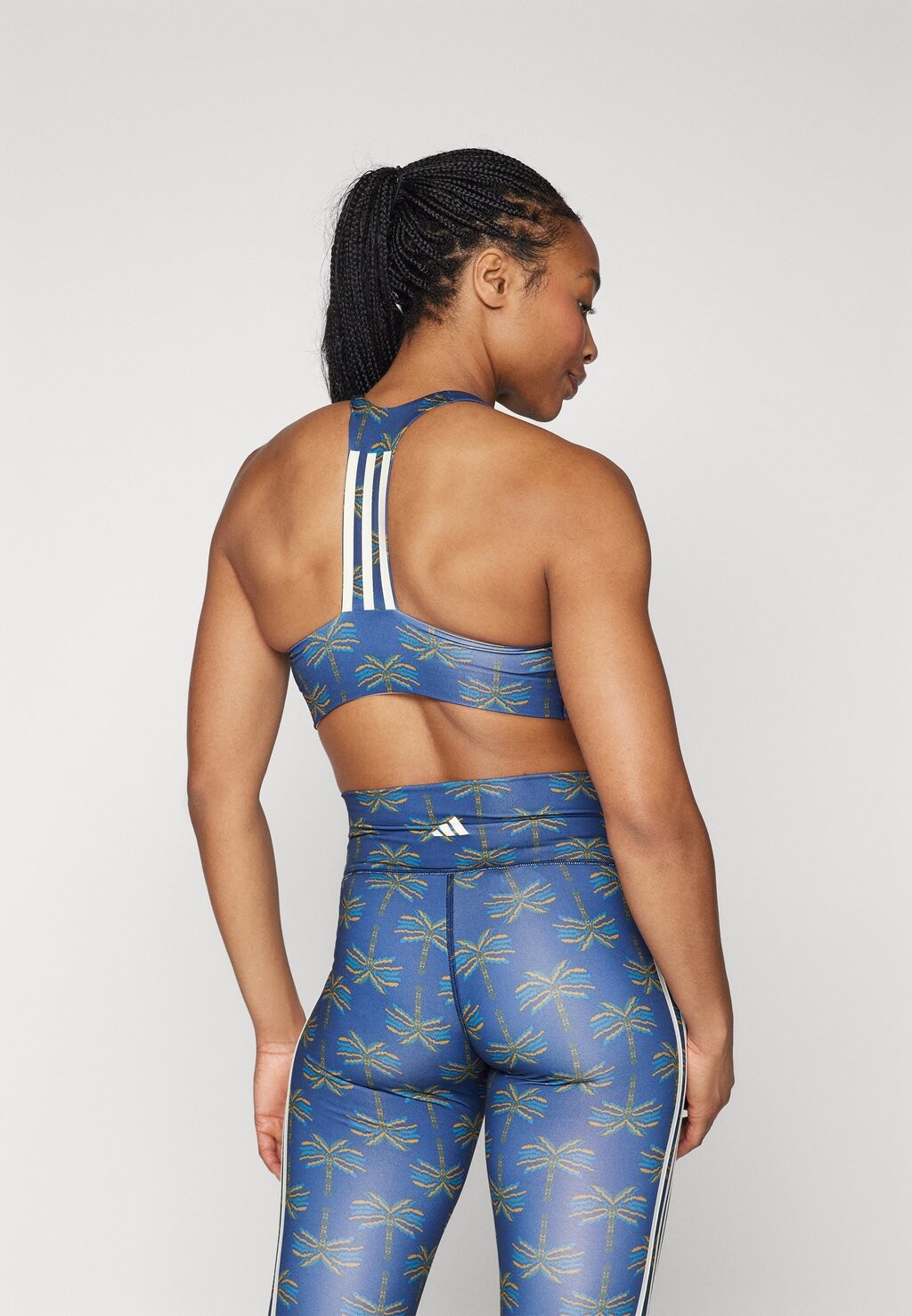 Спортивный бюстгальтер средней поддержки ADIDAS FARM RIO MEDIUM-SUPPORT adidas, синий
Спортивный бюстгальтер средней поддержки ADIDAS FARM RIO MEDIUM-SUPPORT adidas, синий