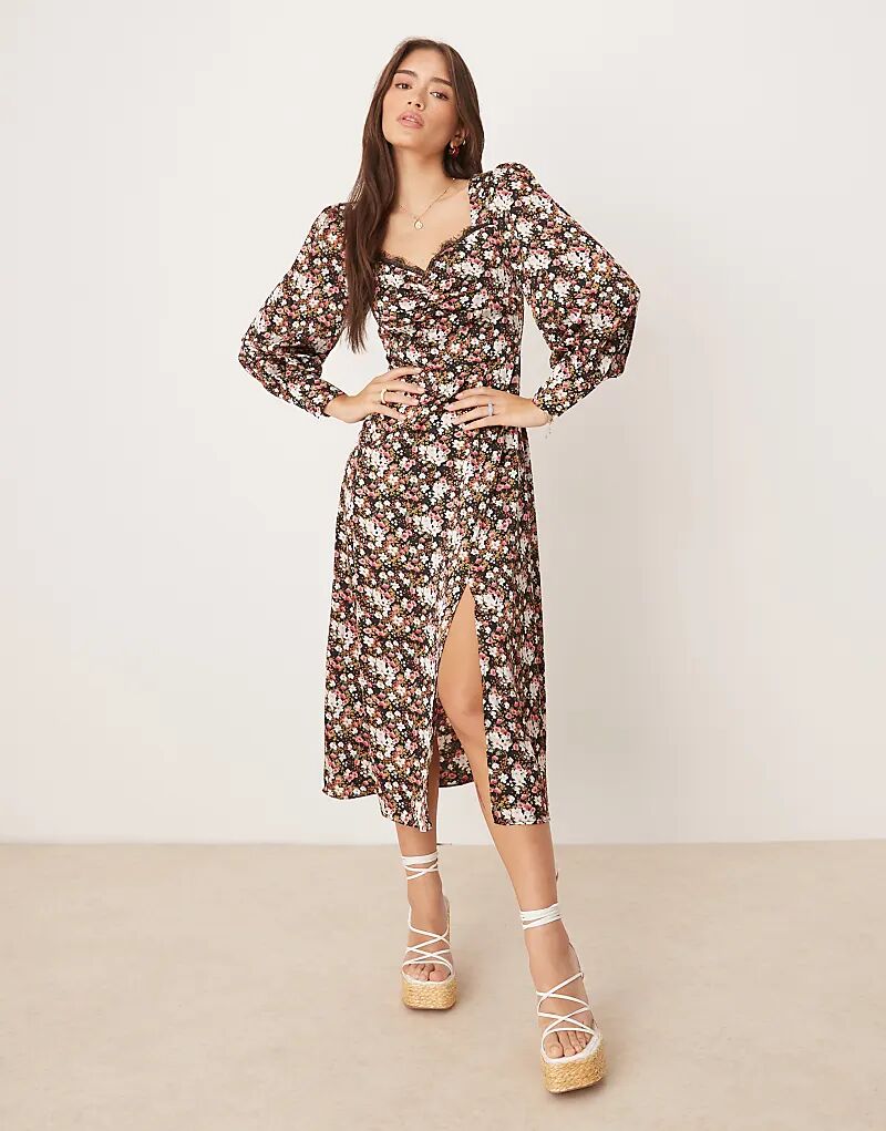 Гламурное платье миди с разрезами по бокам в мелкий зимний цветочный узор
Гламурное платье миди с разрезами по бокам в мелкий зимний цветочный узор