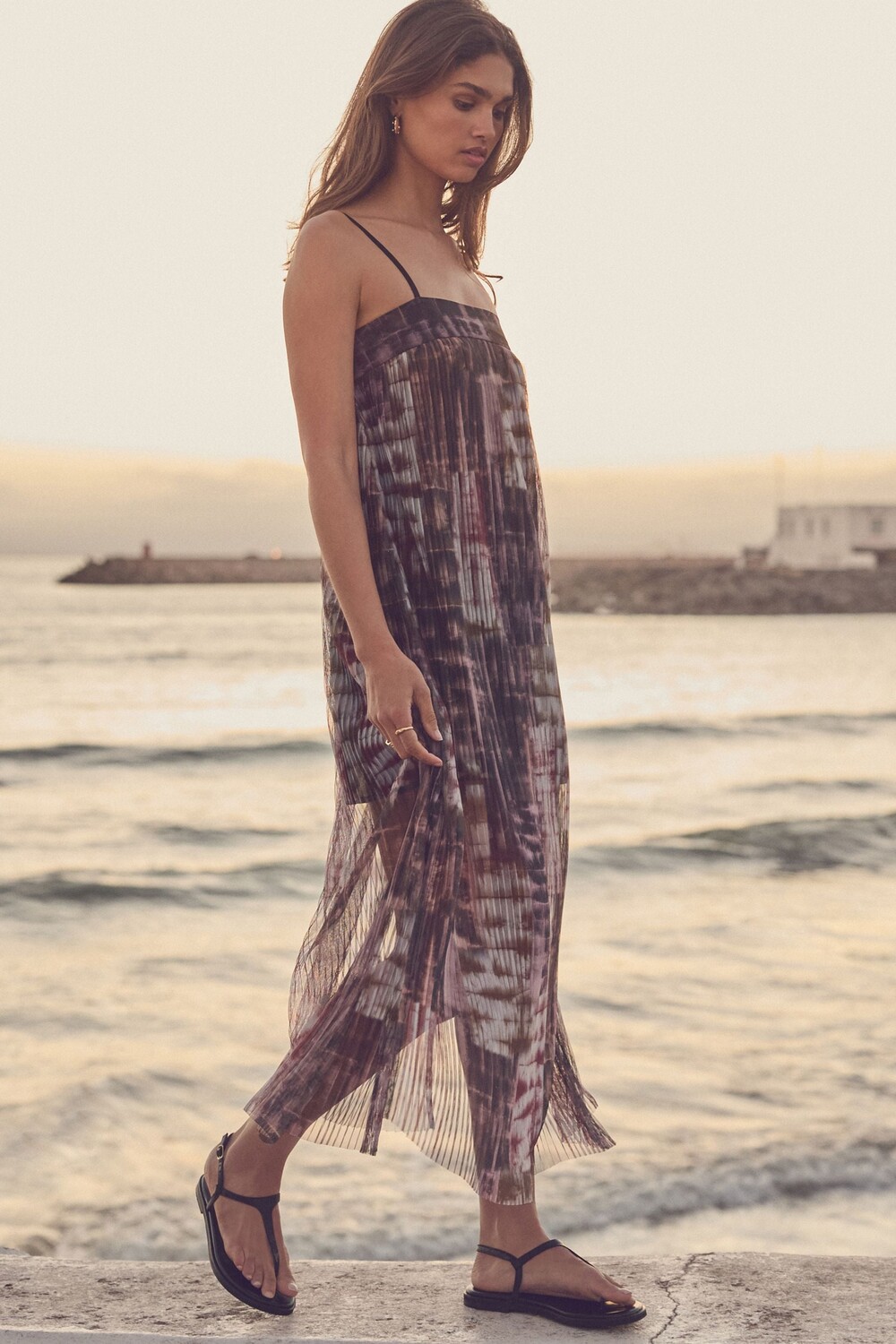 Платье из сетки на бретелях Next, черный
Платье из сетки на бретелях Next, черный