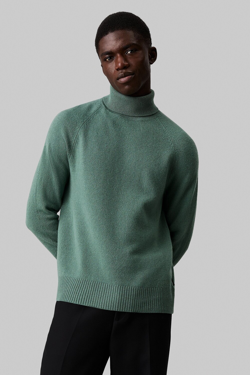 Роскошный шерстяной свитер водолазка Calvin Klein, зеленый
Роскошный шерстяной свитер водолазка Calvin Klein, зеленый