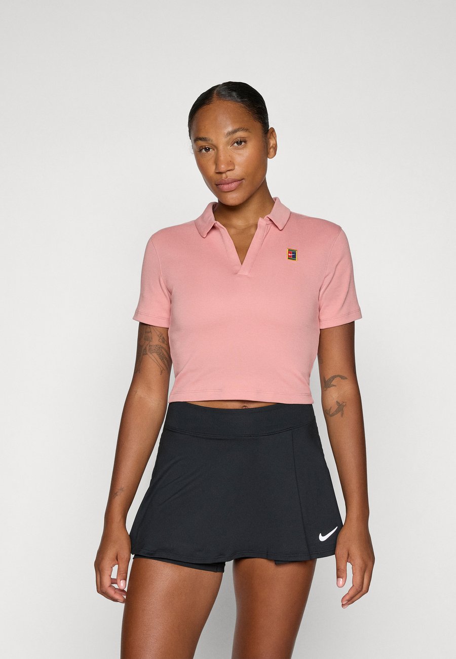 Поло Nike Performance NIKECOURT HERITAGE CROP TOP, Red Stardust/Red
Поло Nike Performance NIKECOURT HERITAGE CROP TOP, Red Stardust/Red