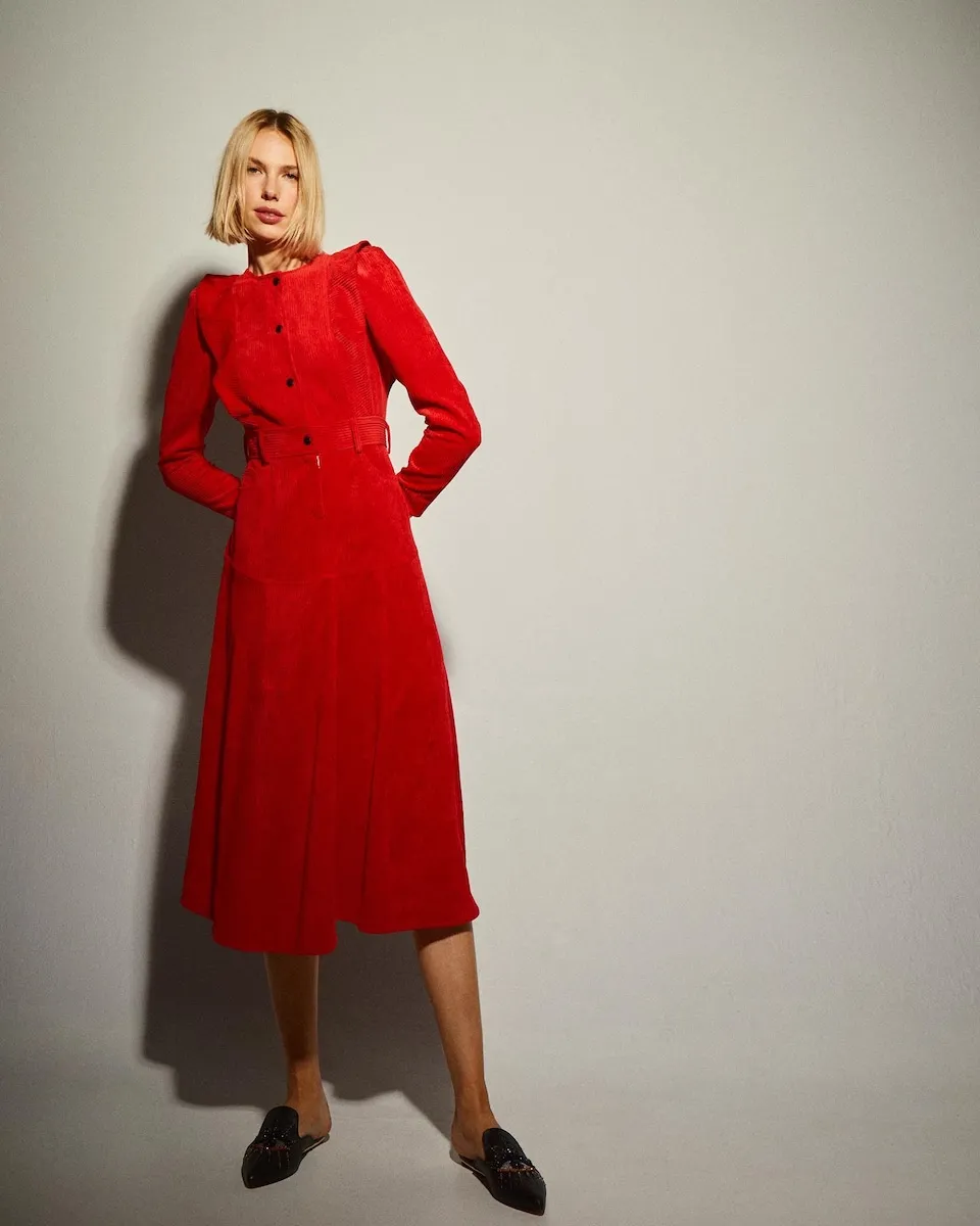 Мидское платье из вельвета Dolores Promesas, красный
Мидское платье из вельвета Dolores Promesas, красный