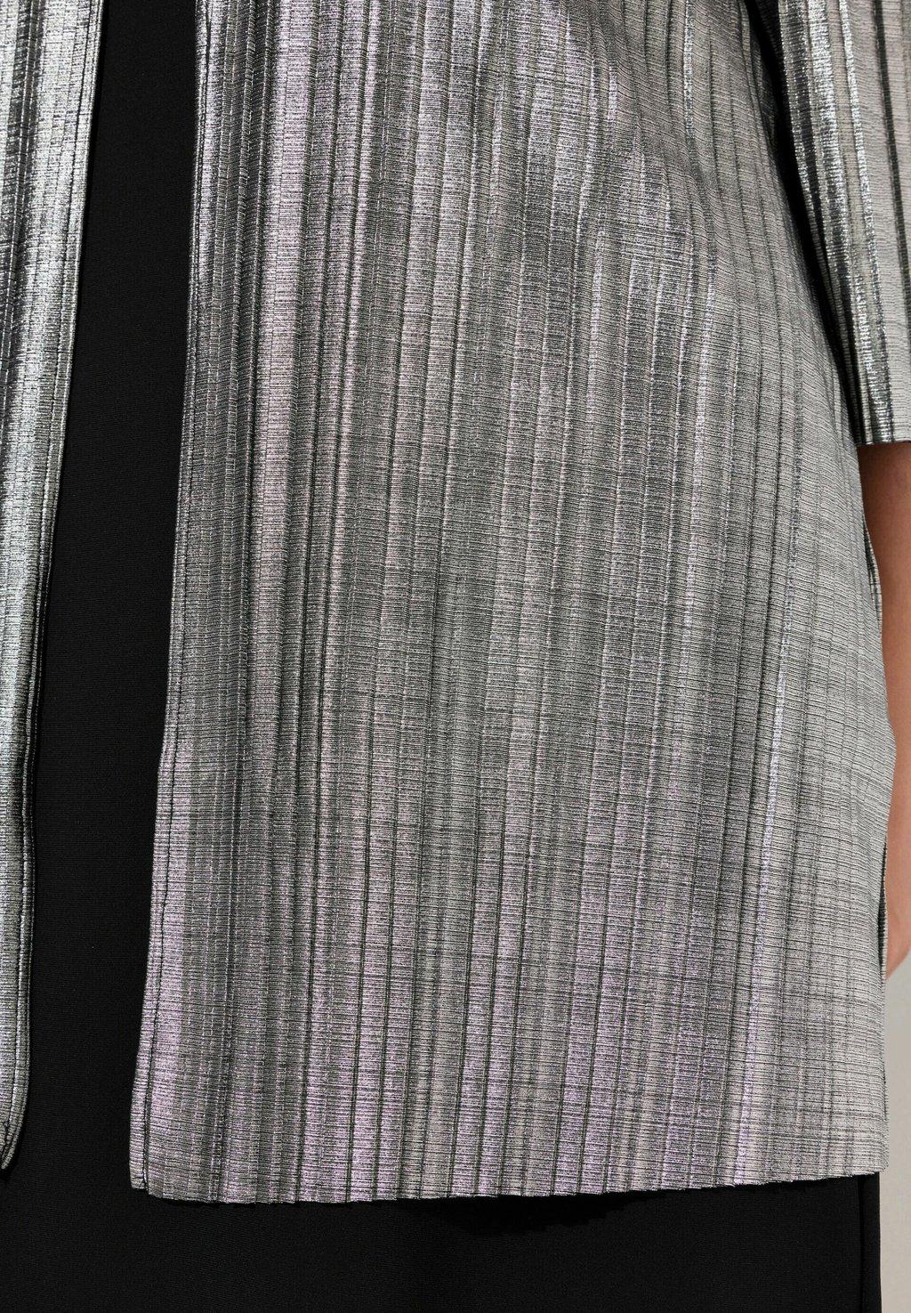 Летняя куртка PLEATED Ulla Popken, серебристый
Летняя куртка PLEATED Ulla Popken, серебристый