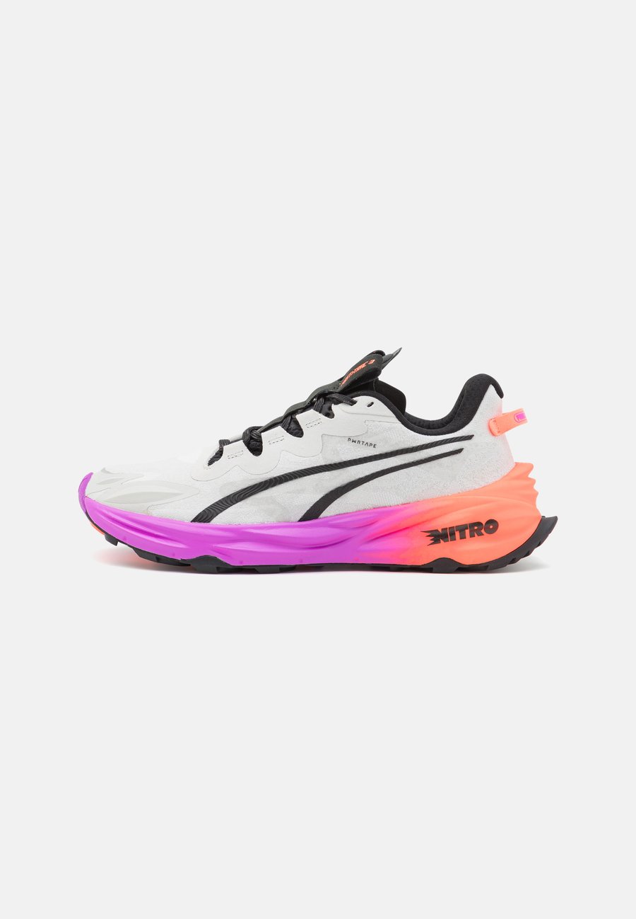 Кроссовки Puma FAST-TRAC NITRO 3, Feather Gray/Glowing Red/Pure Magenta/White
Кроссовки Puma FAST-TRAC NITRO 3, Feather Gray/Glowing Red/Pure Magenta/White