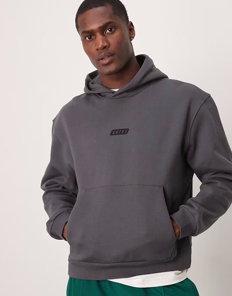 Толстовка свободного кроя ASOS DESIGN премиум-класса из плотной ткани плотностью 400 г/м² с принтом на груди, цвет: черный с потертостями
Толстовка свободного кроя ASOS DESIGN премиум-класса из плотной ткани плотностью 400 г/м² с принтом на груди, цвет: черный с потертостями