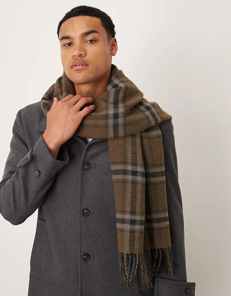 Клетчатый шарф цвета хаки Mango
Клетчатый шарф цвета хаки Mango