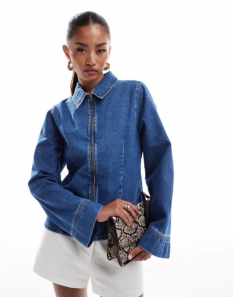 Джинсовая приталенная куртка харрингтон ASOS DESIGN средне-синего цвета
Джинсовая приталенная куртка харрингтон ASOS DESIGN средне-синего цвета