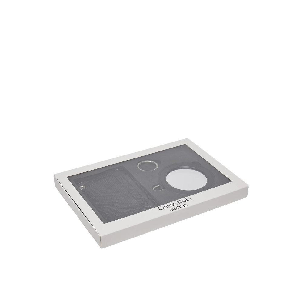 Женский полиэтиленовый кошелек Calvin Klein Jeans, черный
Женский полиэтиленовый кошелек Calvin Klein Jeans, черный