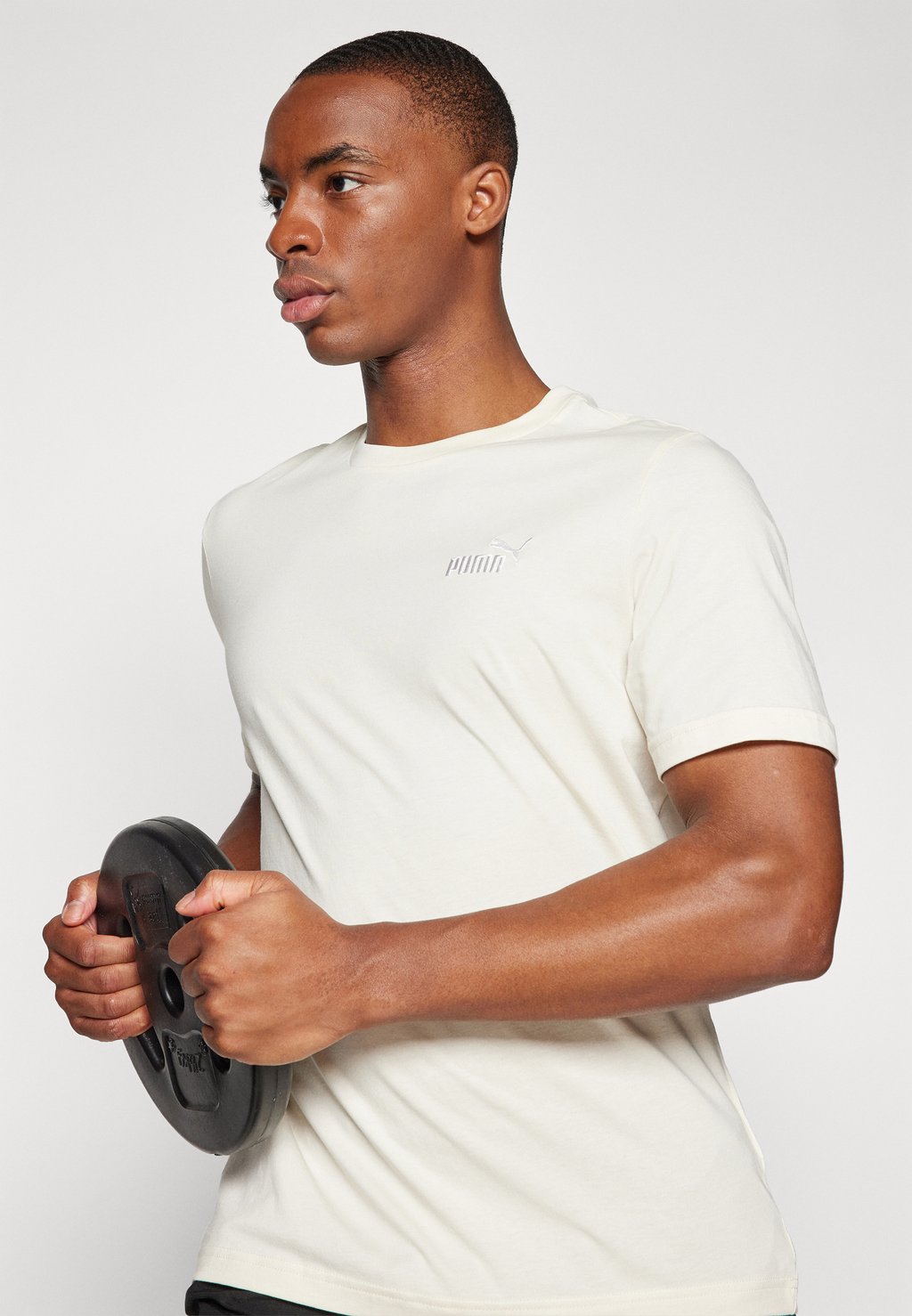 Базовая футболка SMALL LOGO TEE Puma, молочный 
Базовая футболка SMALL LOGO TEE Puma, молочный