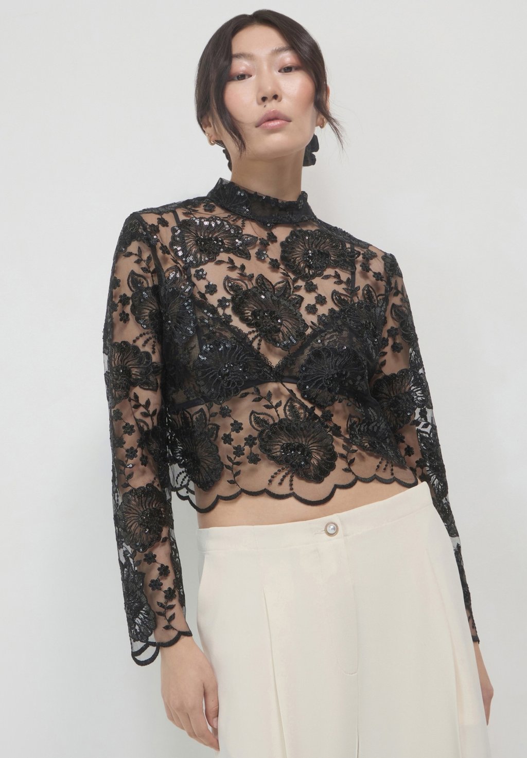 Блуза PAILLETTES Calliope, черный
Блуза PAILLETTES Calliope, черный