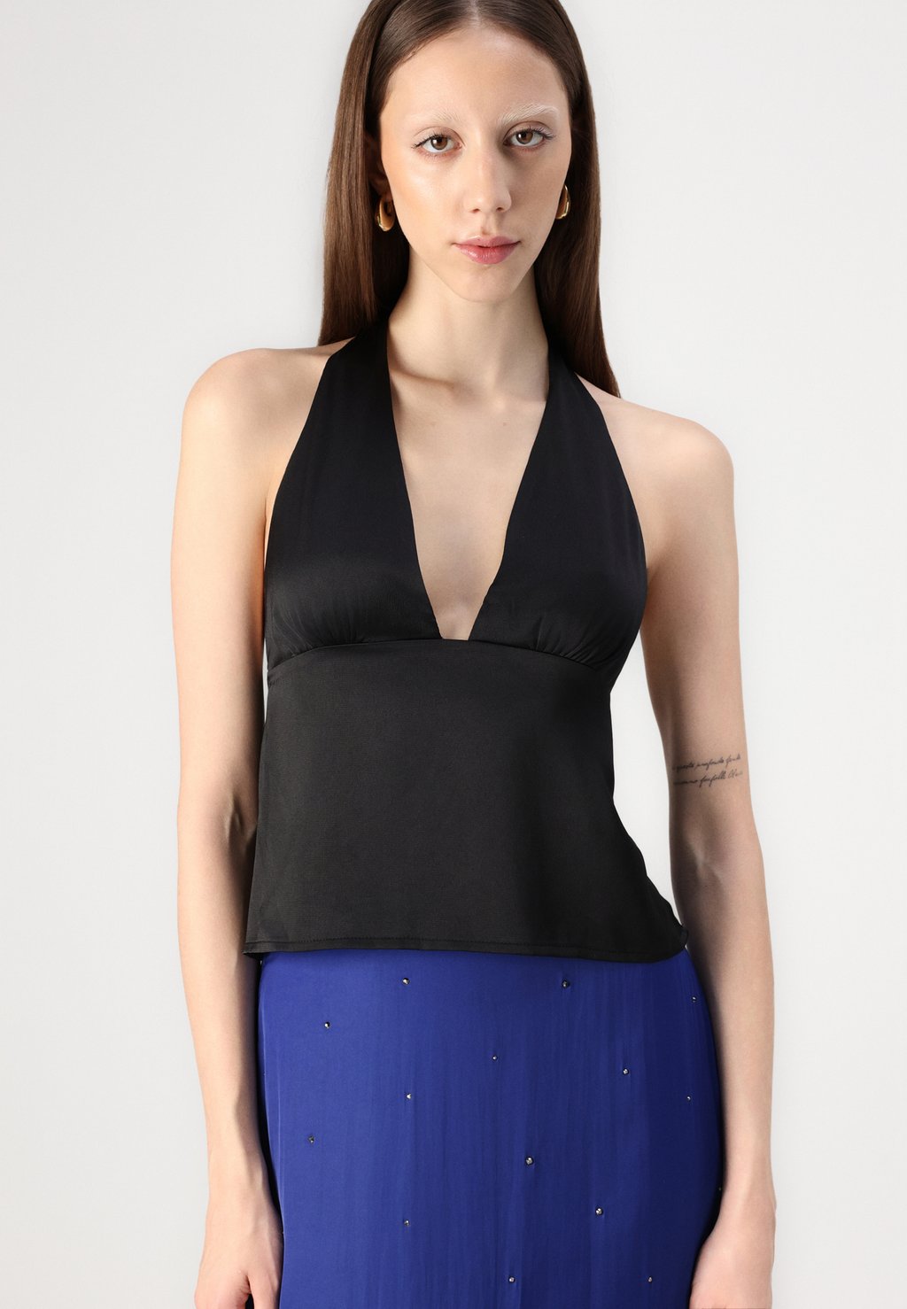 Топ Gina Tricot, черный
Топ Gina Tricot, черный