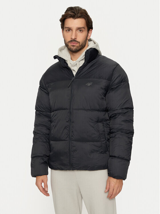 Пуховик стандартного кроя 4F, черный
Пуховик стандартного кроя 4F, черный